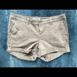 Torrid khaki shorts, size 18